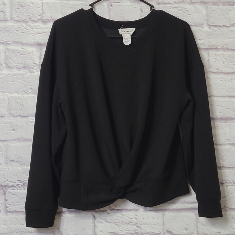 For the Republic Soft Comfy Front Knot Hem Top Large